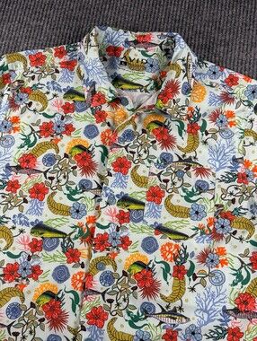 AVID Button Up Shirt Mens L Short Sleeve Multicolor Floral & Fish All Over Print